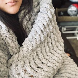 Chunky knit blanket